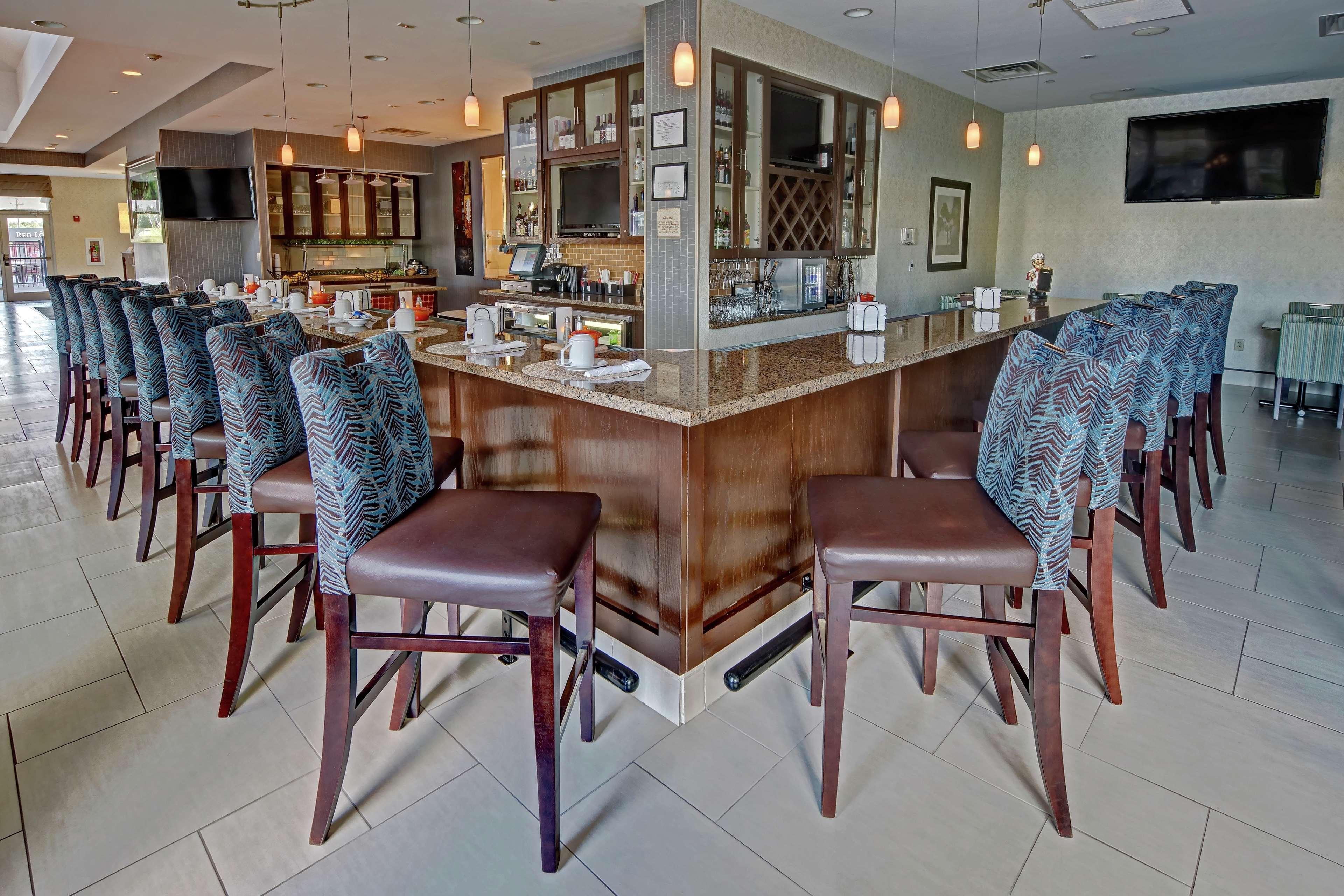 Hilton Garden Inn Midtown Tulsa Zewnętrze zdjęcie