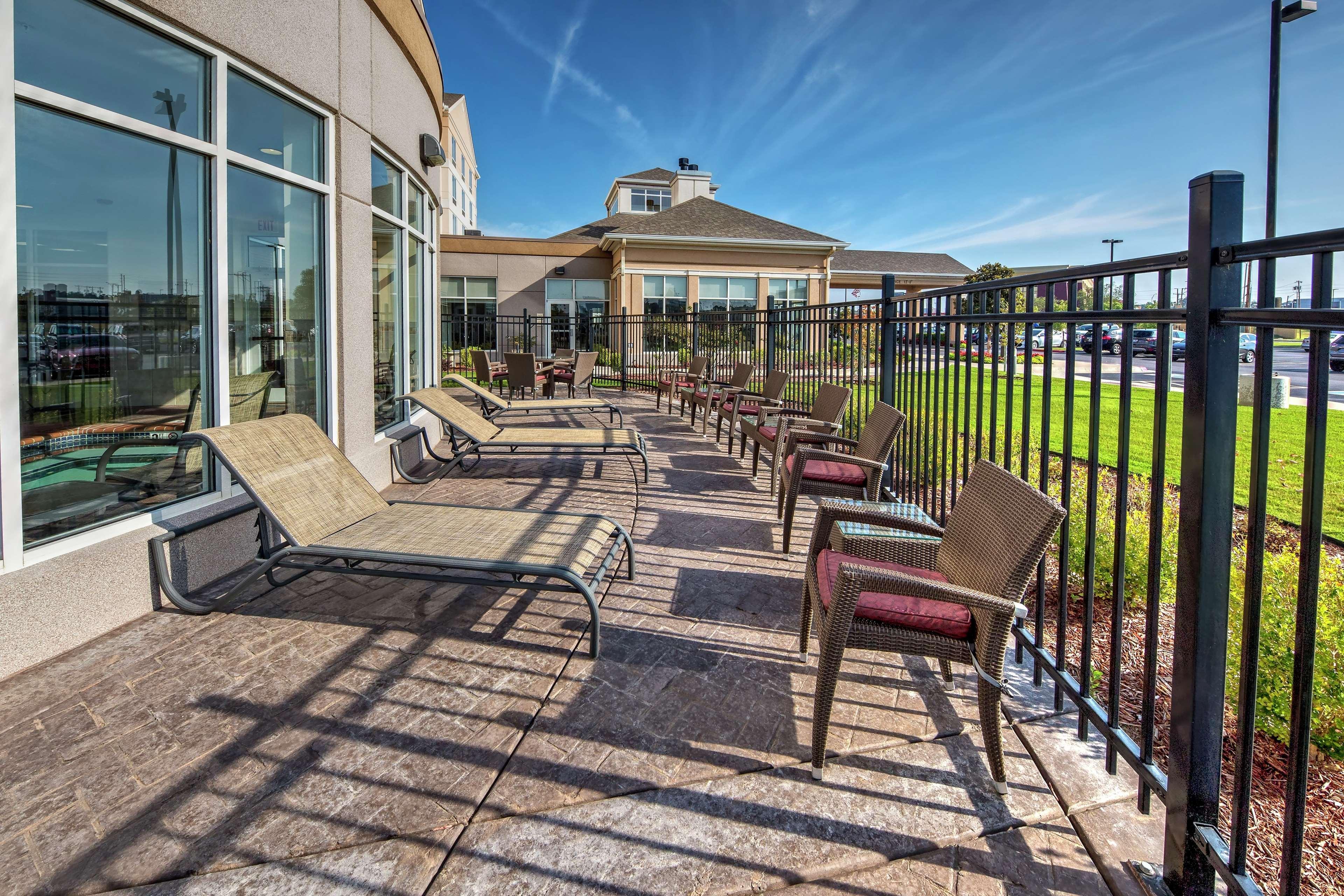 Hilton Garden Inn Midtown Tulsa Zewnętrze zdjęcie