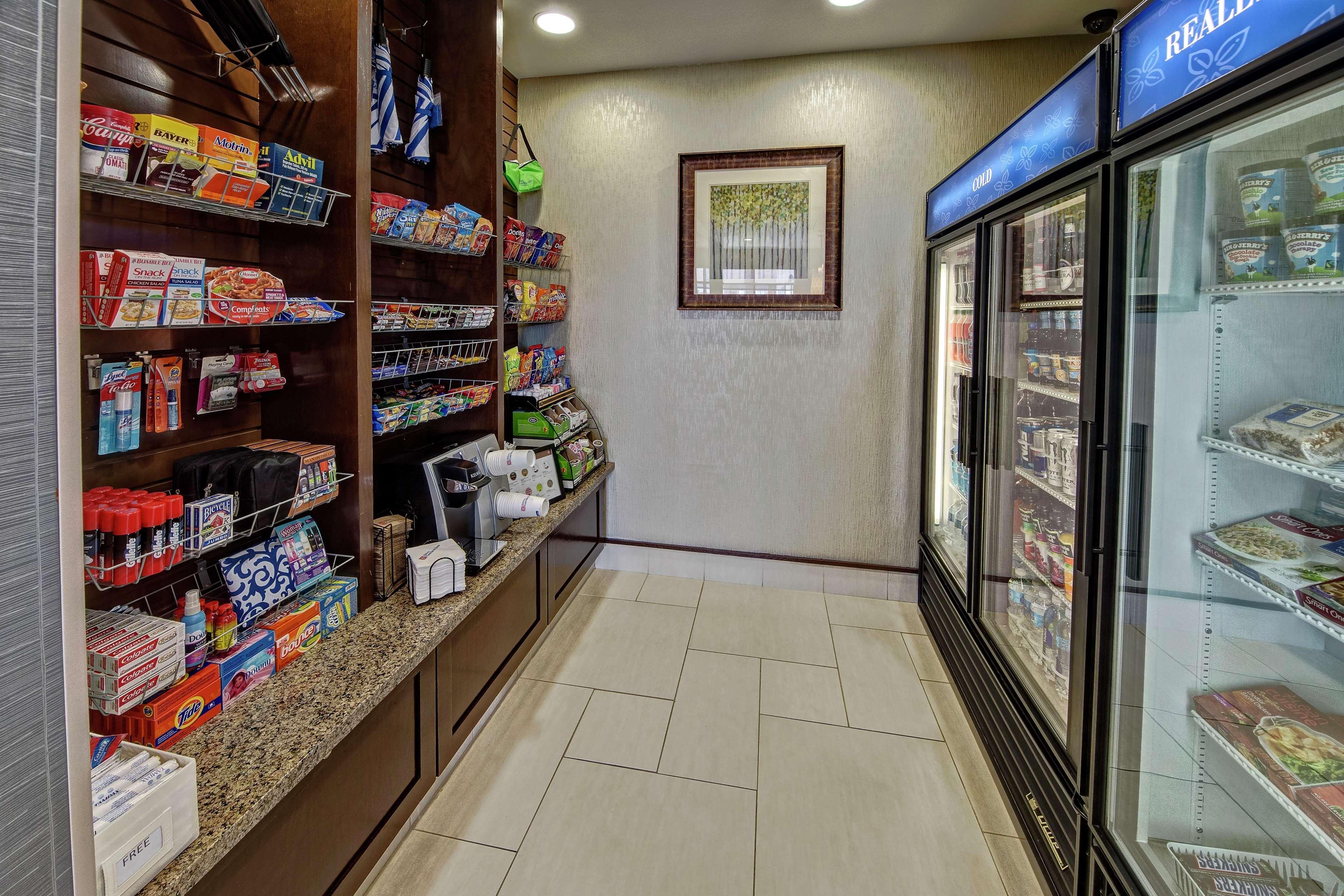 Hilton Garden Inn Midtown Tulsa Zewnętrze zdjęcie