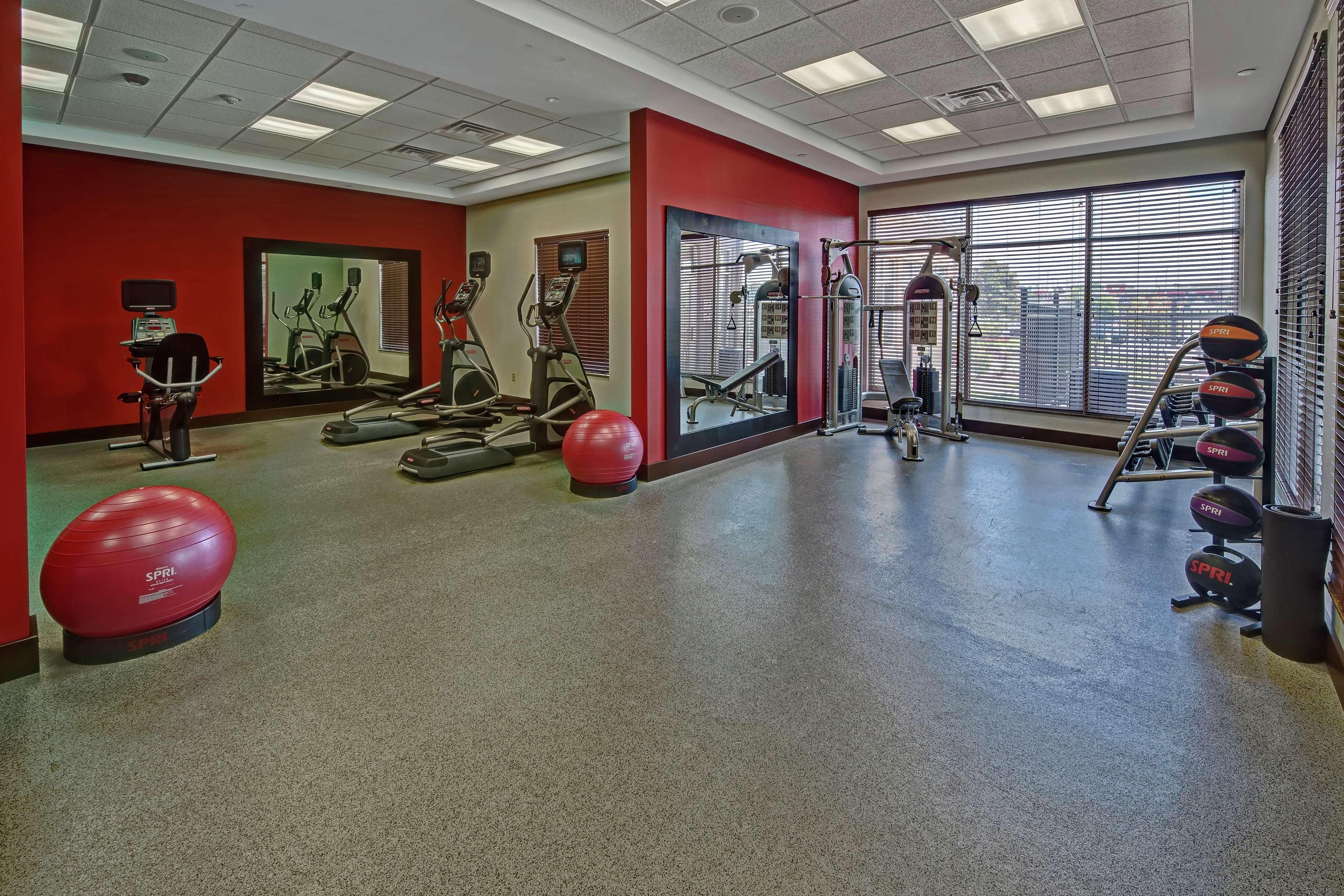 Hilton Garden Inn Midtown Tulsa Zewnętrze zdjęcie